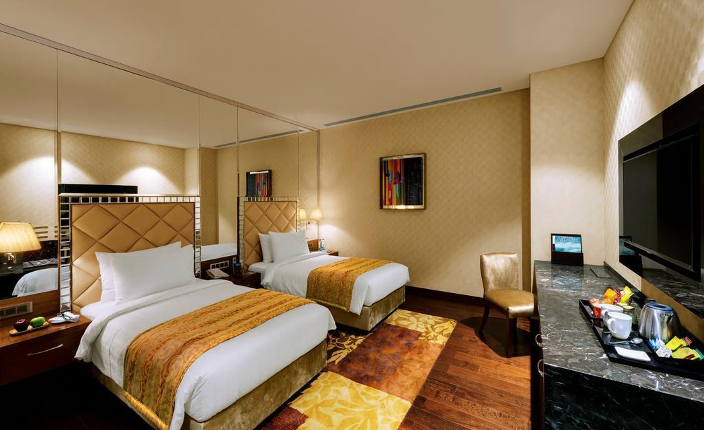 होटल Niranta Transit Hotel Terminal 2 Arrivals/Landside