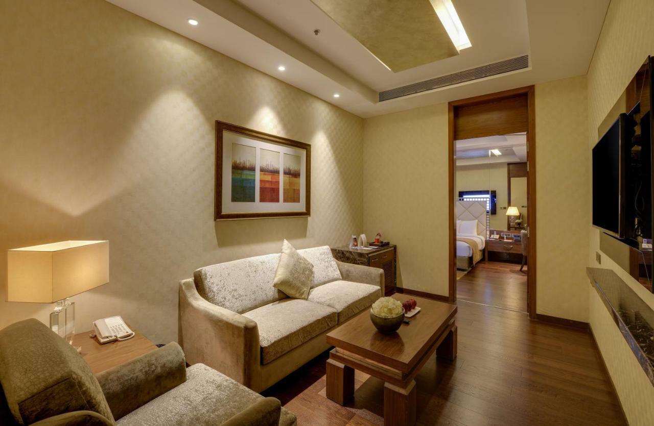 Niranta Transit Hotel Terminal 2 Arrivals/Landside होटल