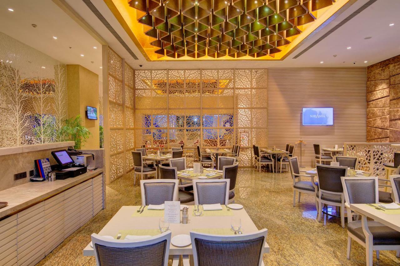 होटल Niranta Transit Hotel Terminal 2 Arrivals/Landside 4*